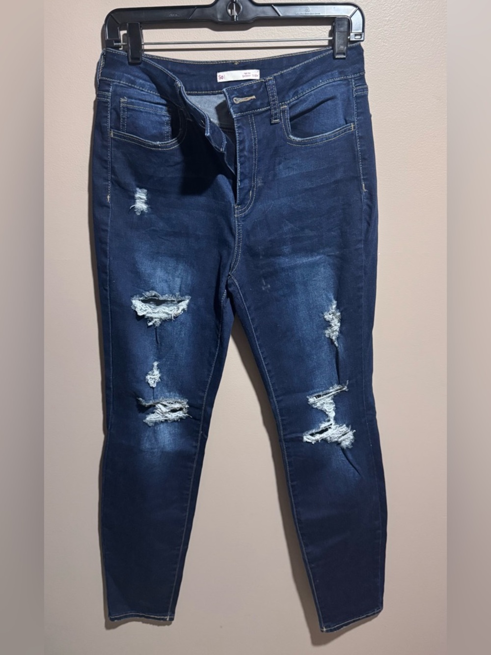 SO Women’s Dark Blue Distressed High Rise Skinny Jeans Size 11